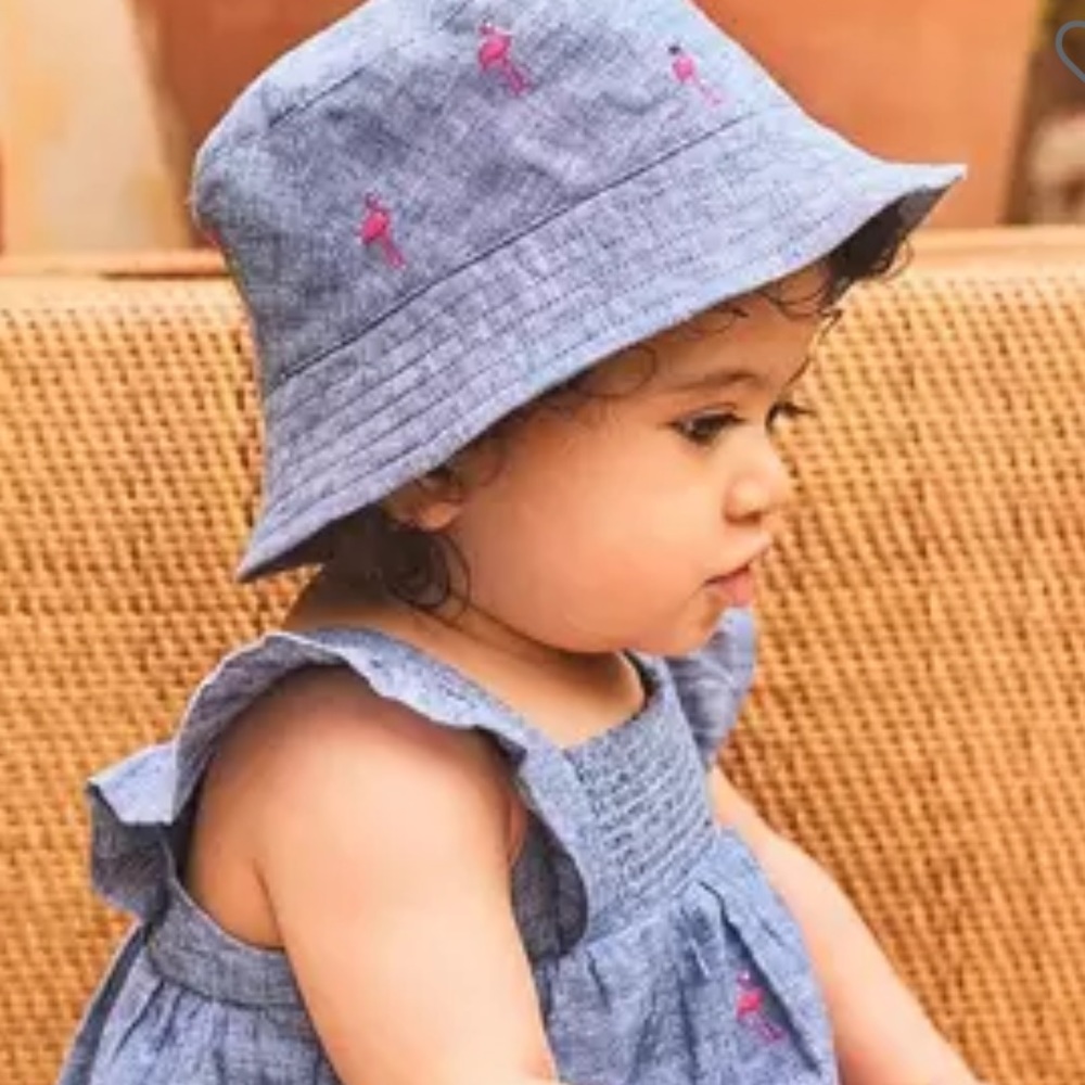 BABY EMBROIDERED FLAMINGO BUCKET HAT